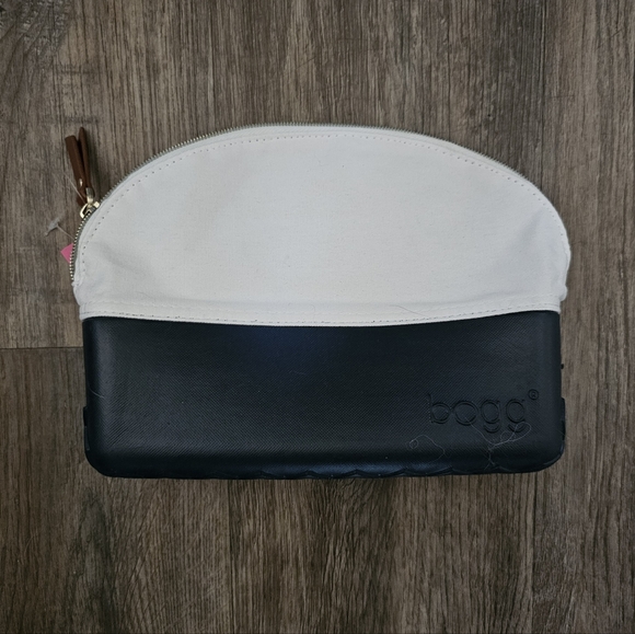 NWT Beauty & the Bogg Make Up Bag - Picture 4 of 7